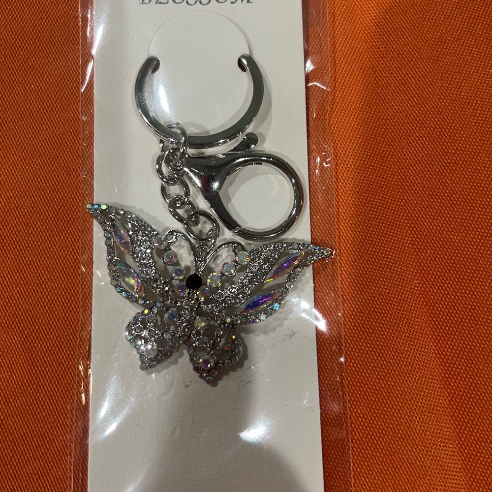 6/$25 The Blossom Apparel Silver Butterfly Keychain - Picture 6 of 6